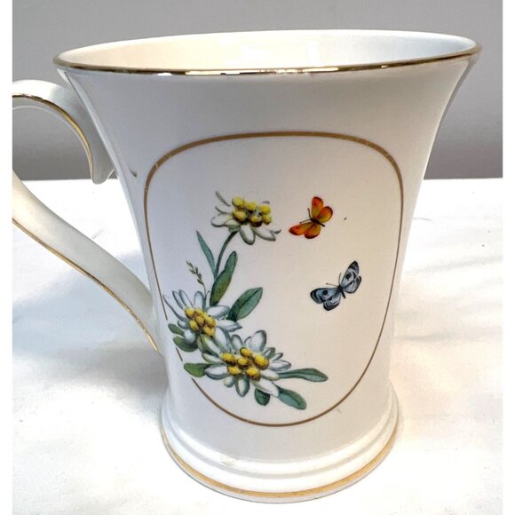 Goebel Hummel "Mountaineer" Hum 315 Decorative Porcelain Mug With Gold Trim & Fl - Picture 2 of 5